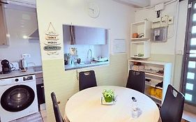 Stunning Flat For 6 People 3 Blocks From The Beach Plus Welcome Breakfast